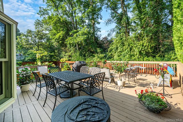 46 Marbeth Circle, Miller Place, NY 11764