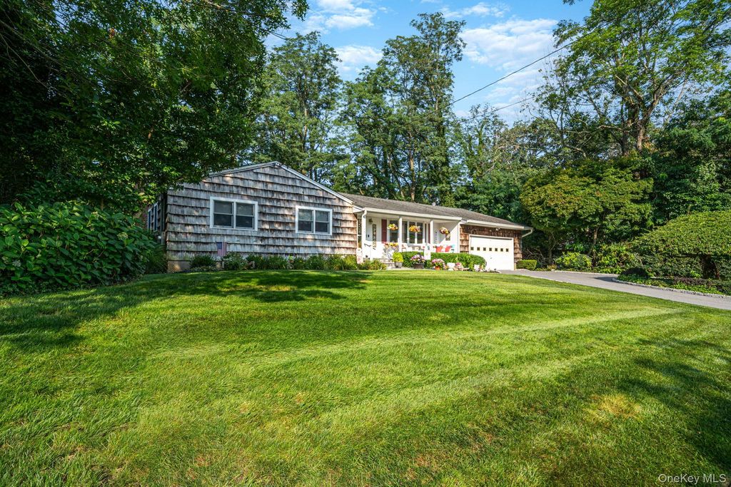 46 Marbeth Circle, Miller Place, NY 11764