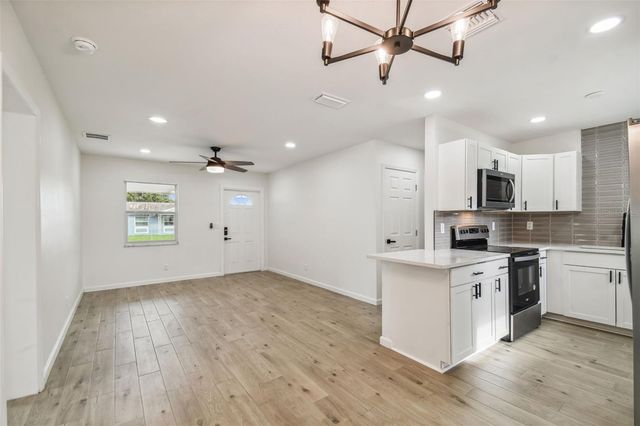 6408 YOSEMITE DRIVE, Tampa, FL 33634