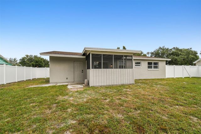 6408 YOSEMITE DRIVE, Tampa, FL 33634