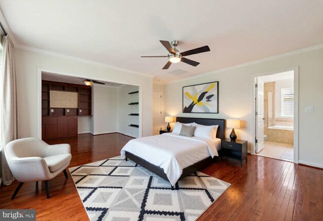 9939 LAKE JACKSON DR, Manassas, VA 20110