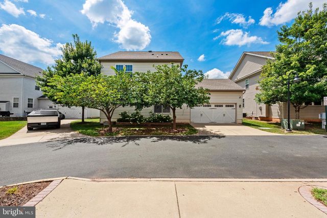 9939 LAKE JACKSON DR, Manassas, VA 20110