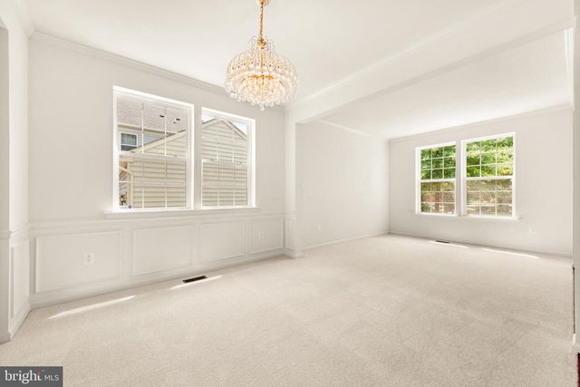 9939 LAKE JACKSON DR, Manassas, VA 20110