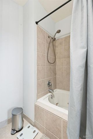 1627 Locust Street 305, St Louis, MO 63103