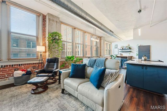 1627 Locust Street 305, St Louis, MO 63103