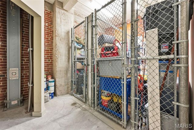 1627 Locust Street 305, St Louis, MO 63103