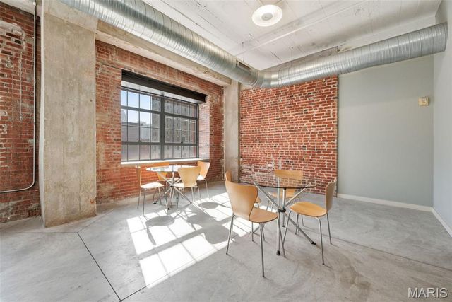 1627 Locust Street 305, St Louis, MO 63103