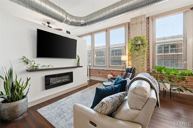 1627 Locust Street 305, St Louis, MO 63103