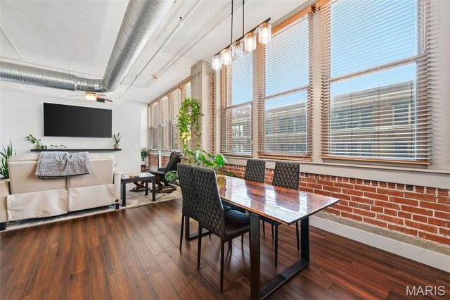 1627 Locust Street 305, St Louis, MO 63103