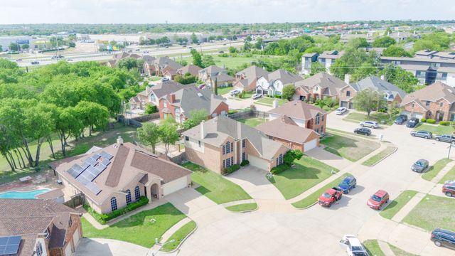 3415 Carnation Court, Grand Prairie, TX 75052