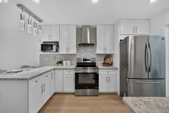 3813 Stone Pointe Way, Pleasanton, CA 94588