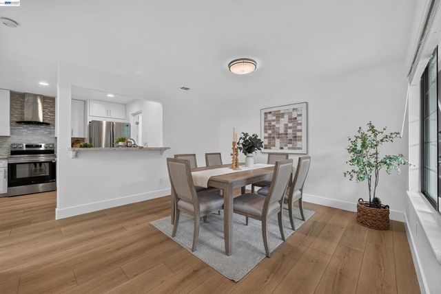 3813 Stone Pointe Way, Pleasanton, CA 94588