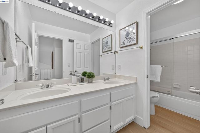 3813 Stone Pointe Way, Pleasanton, CA 94588