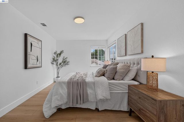 3813 Stone Pointe Way, Pleasanton, CA 94588