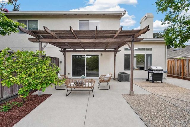 3813 Stone Pointe Way, Pleasanton, CA 94588