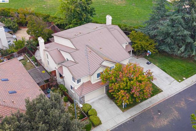3813 Stone Pointe Way, Pleasanton, CA 94588