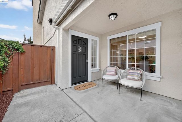 3813 Stone Pointe Way, Pleasanton, CA 94588