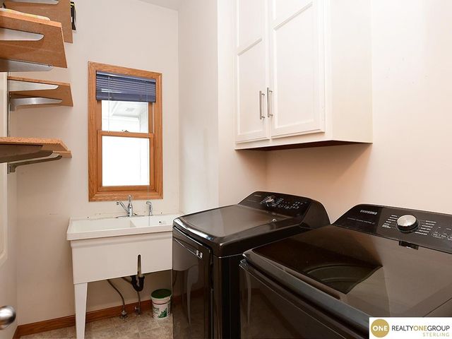 16530 Redwood Street, Omaha, NE 68136