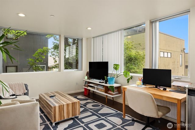 1814 E Denny Way, Seattle, WA 98122