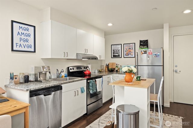1814 E Denny Way, Seattle, WA 98122