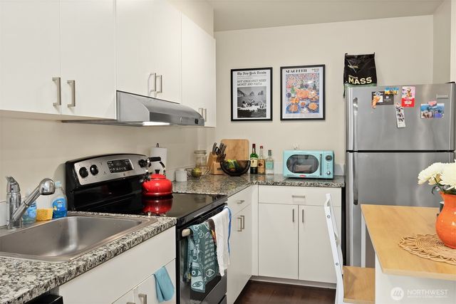1814 E Denny Way, Seattle, WA 98122