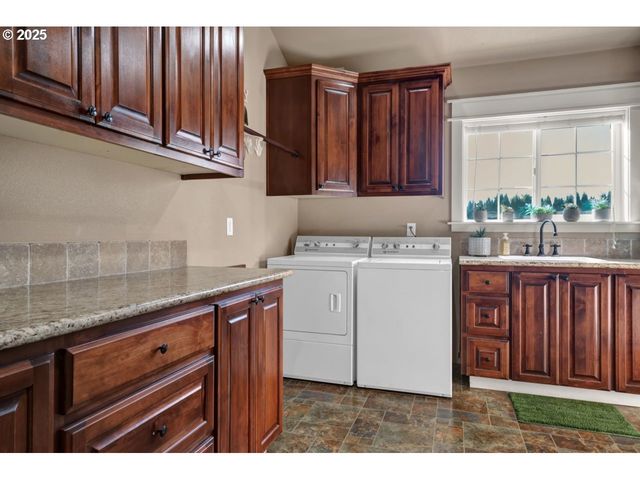 2995 MOLALLA Rd, Woodburn, OR 97071