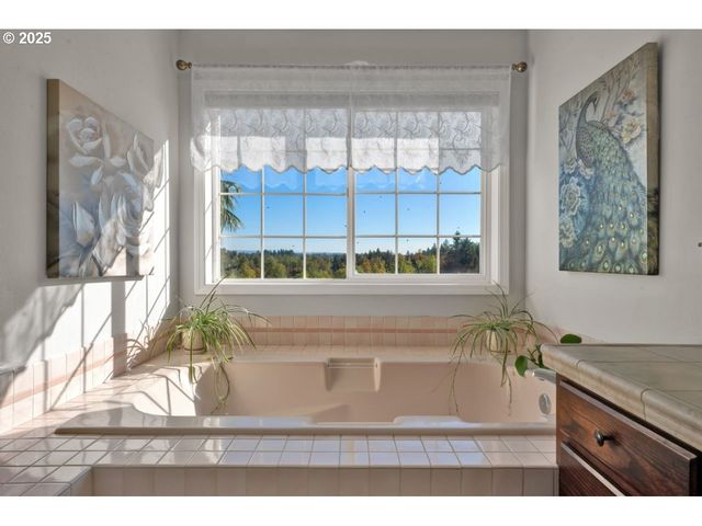 2995 MOLALLA Rd, Woodburn, OR 97071