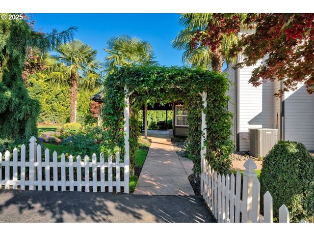 2995 MOLALLA Rd, Woodburn, OR 97071