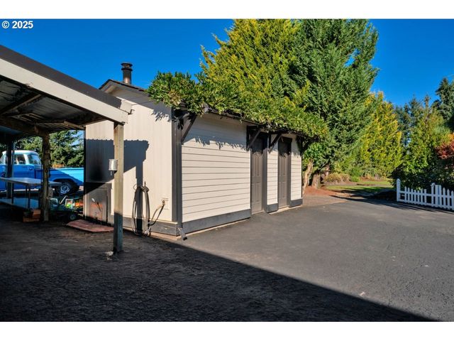 2995 MOLALLA Rd, Woodburn, OR 97071
