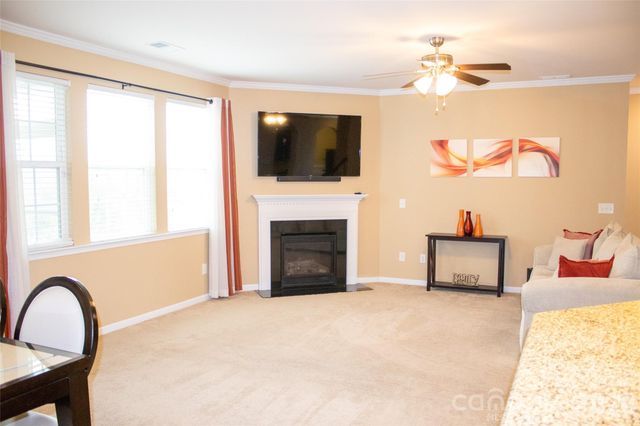 13430 Canterbury Castle Drive, Charlotte, NC 28273