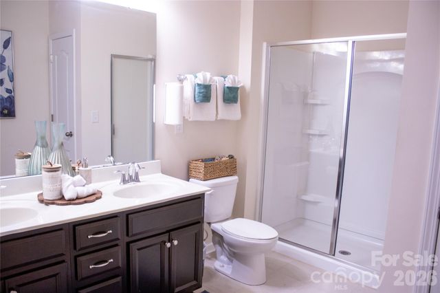 13430 Canterbury Castle Drive, Charlotte, NC 28273