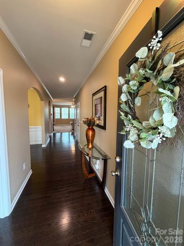 13430 Canterbury Castle Drive, Charlotte, NC 28273