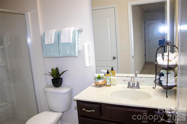 13430 Canterbury Castle Drive, Charlotte, NC 28273