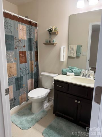 13430 Canterbury Castle Drive, Charlotte, NC 28273