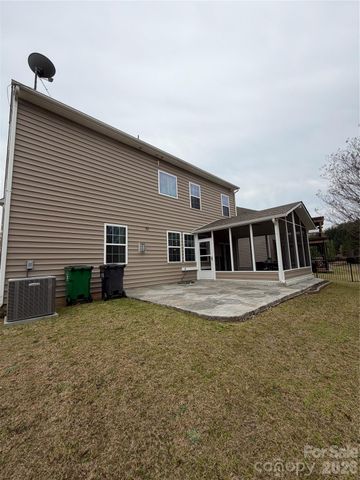 13430 Canterbury Castle Drive, Charlotte, NC 28273