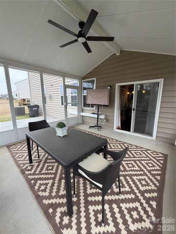 13430 Canterbury Castle Drive, Charlotte, NC 28273