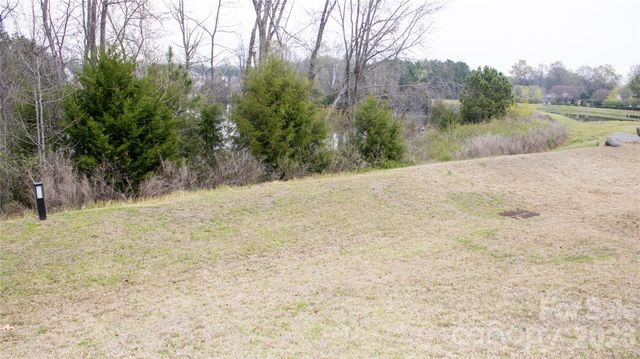 13430 Canterbury Castle Drive, Charlotte, NC 28273