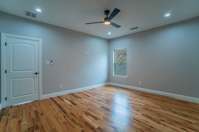 8319 Deep Green Drive, Dallas, TX 75249