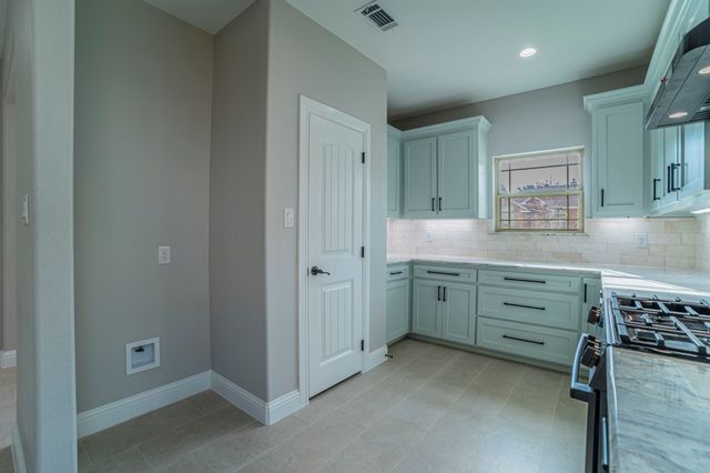 8319 Deep Green Drive, Dallas, TX 75249
