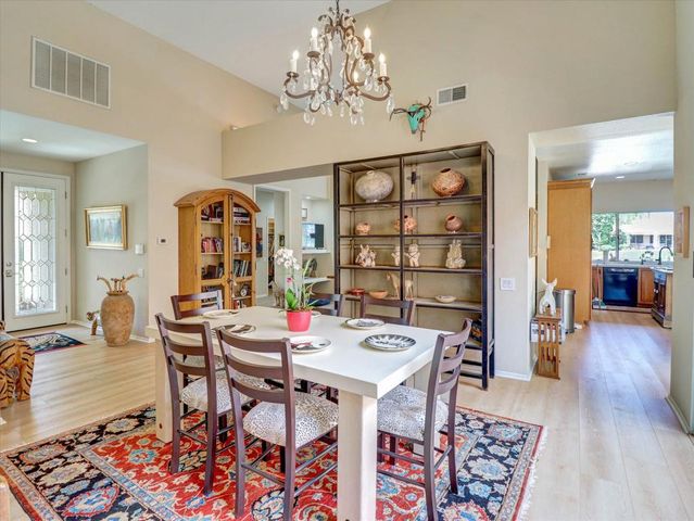 19 Lake Shore Drive, Rancho Mirage, CA 92270