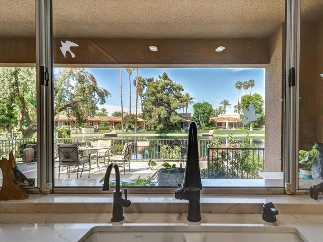 19 Lake Shore Drive, Rancho Mirage, CA 92270