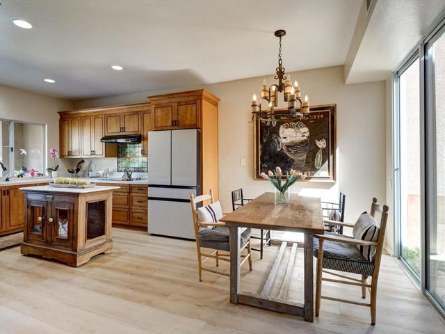 19 Lake Shore Drive, Rancho Mirage, CA 92270