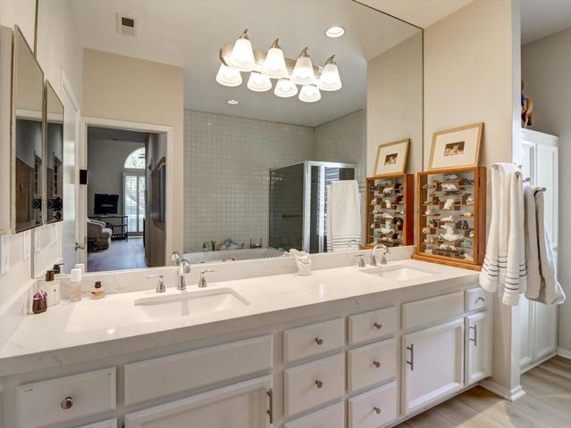 19 Lake Shore Drive, Rancho Mirage, CA 92270