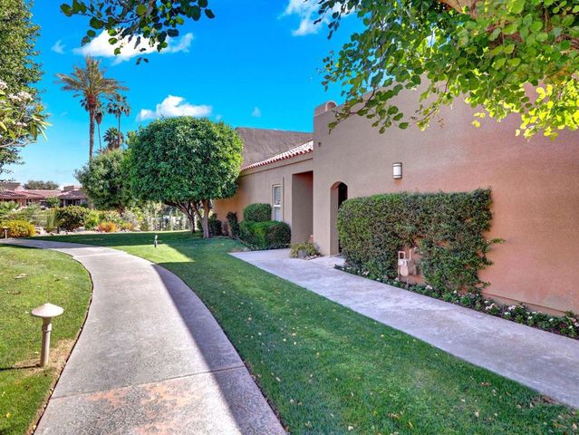 19 Lake Shore Drive, Rancho Mirage, CA 92270