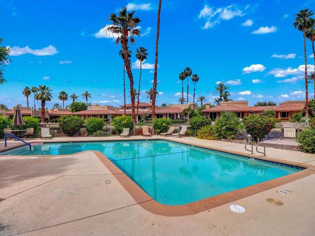 19 Lake Shore Drive, Rancho Mirage, CA 92270