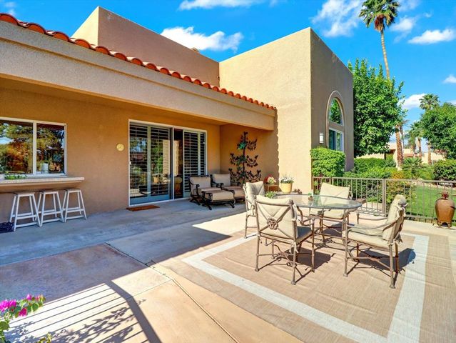 19 Lake Shore Drive, Rancho Mirage, CA 92270