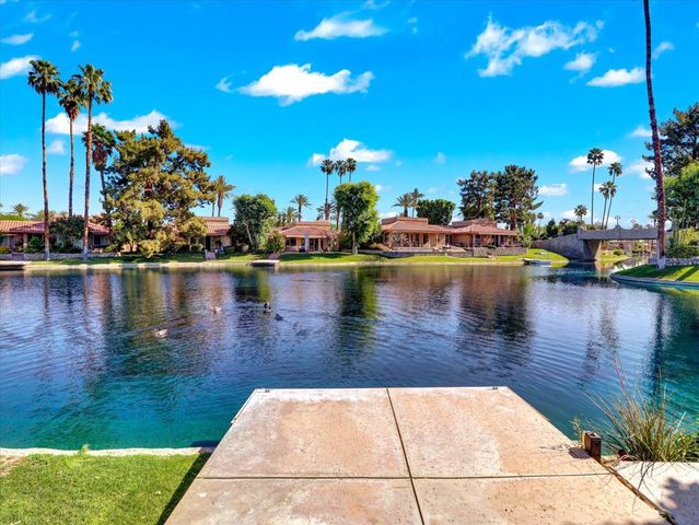 19 Lake Shore Drive, Rancho Mirage, CA 92270
