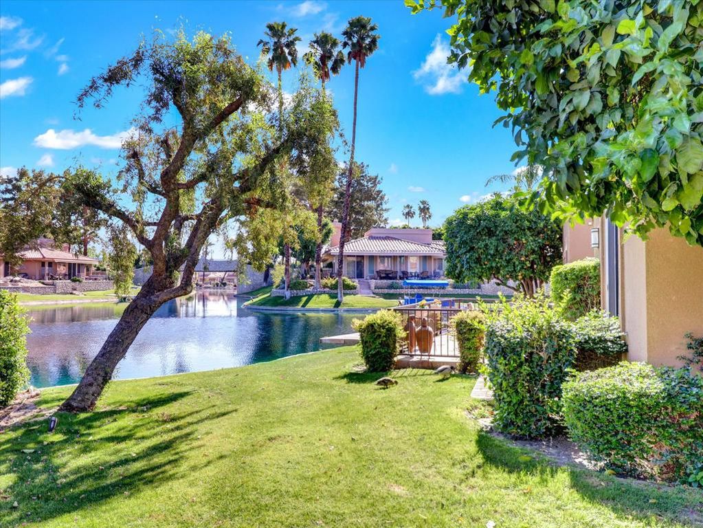 19 Lake Shore Drive, Rancho Mirage, CA 92270