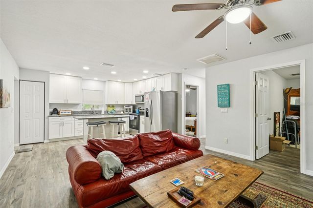 217 S TUCK POINT, Inverness, FL 34450