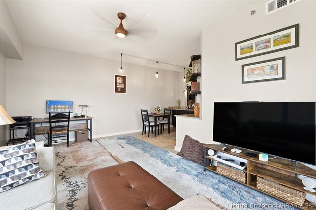 1 Riverpointe Plaza 406, Jeffersonville, IN 47130